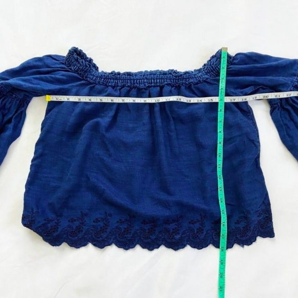 SOLD American Eagle Off Shoulder Blue Chambray Floral Eyelet Bell Sleeve Top S - Picture 11 of 11